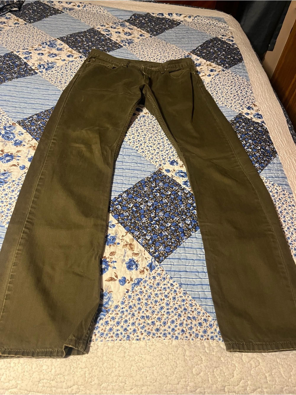 Levi 514 Olive Green Men’s 34/34 Jeans